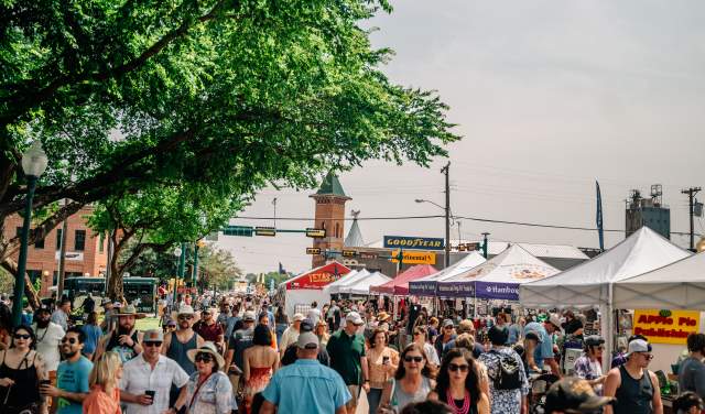 Main Street Fest Crowd 2023