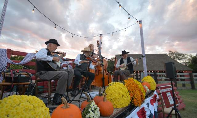 Nash Farm Barn Dance