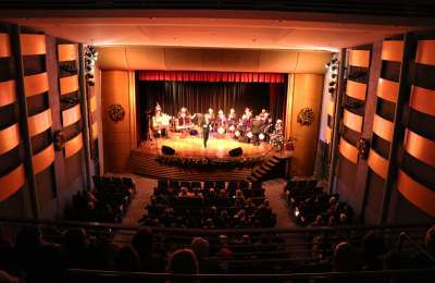 Interior shot of Palace Theatre during concert