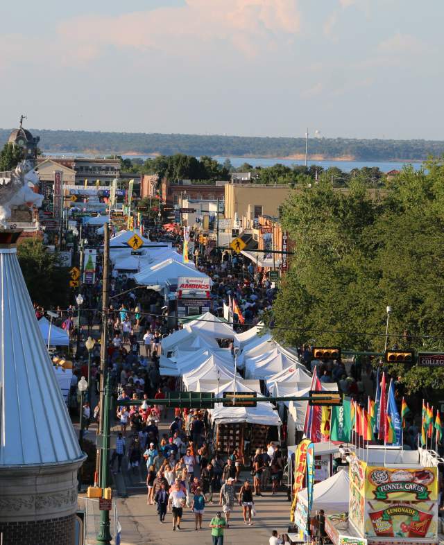 GrapeFest - Outdoors