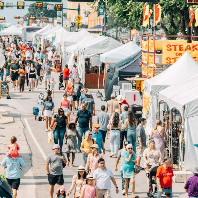 festival crowd