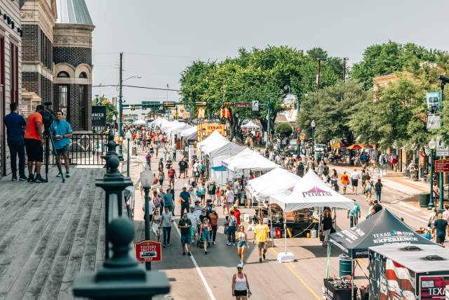 festival crowd