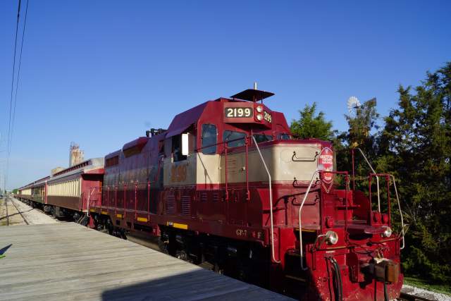 Vinny-Grapevine-Vintage-Railroad-Grapevine-TX